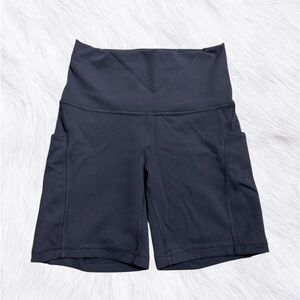 Lululemon wunder train shorts pockets black high rise size 4